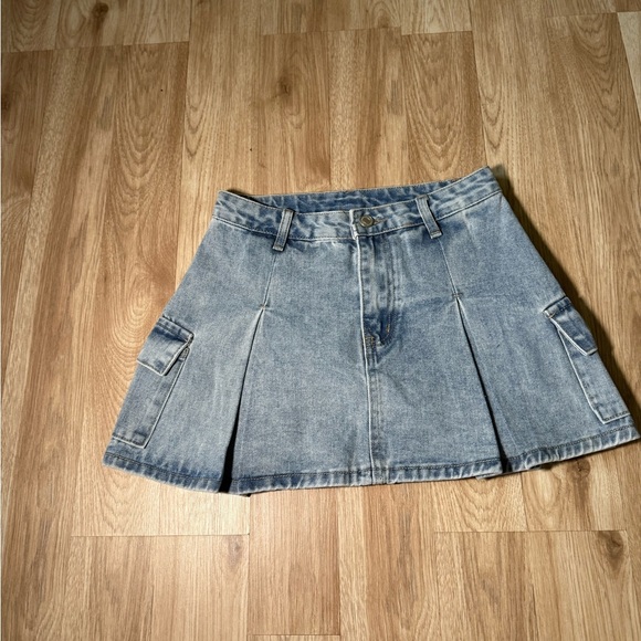 Dresses & Skirts - Y2K High Waist Pleated Denim Mini Skirt